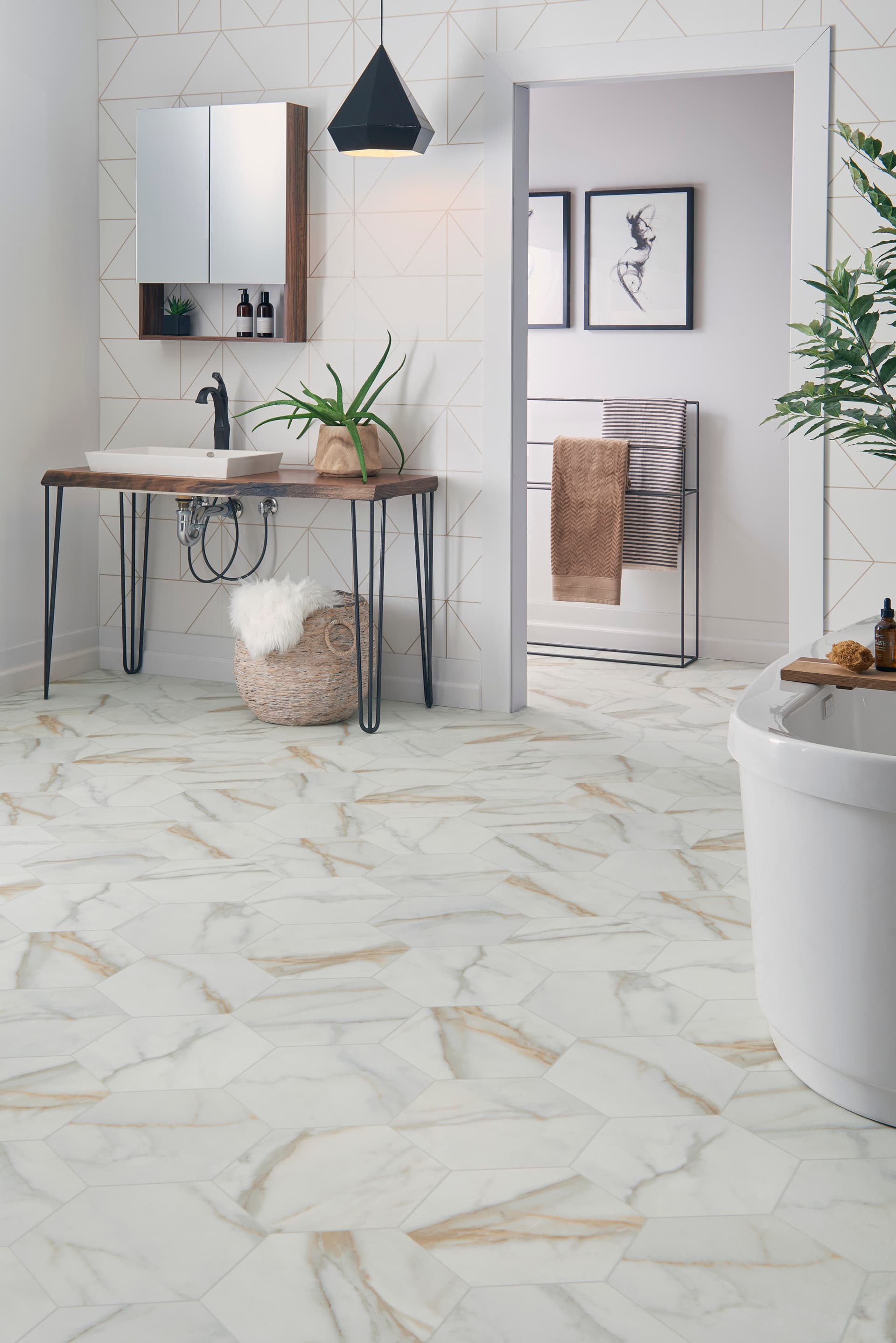 Luxury Vinyl Sheet Platinum Carrara Pearl 130471 | Mannington